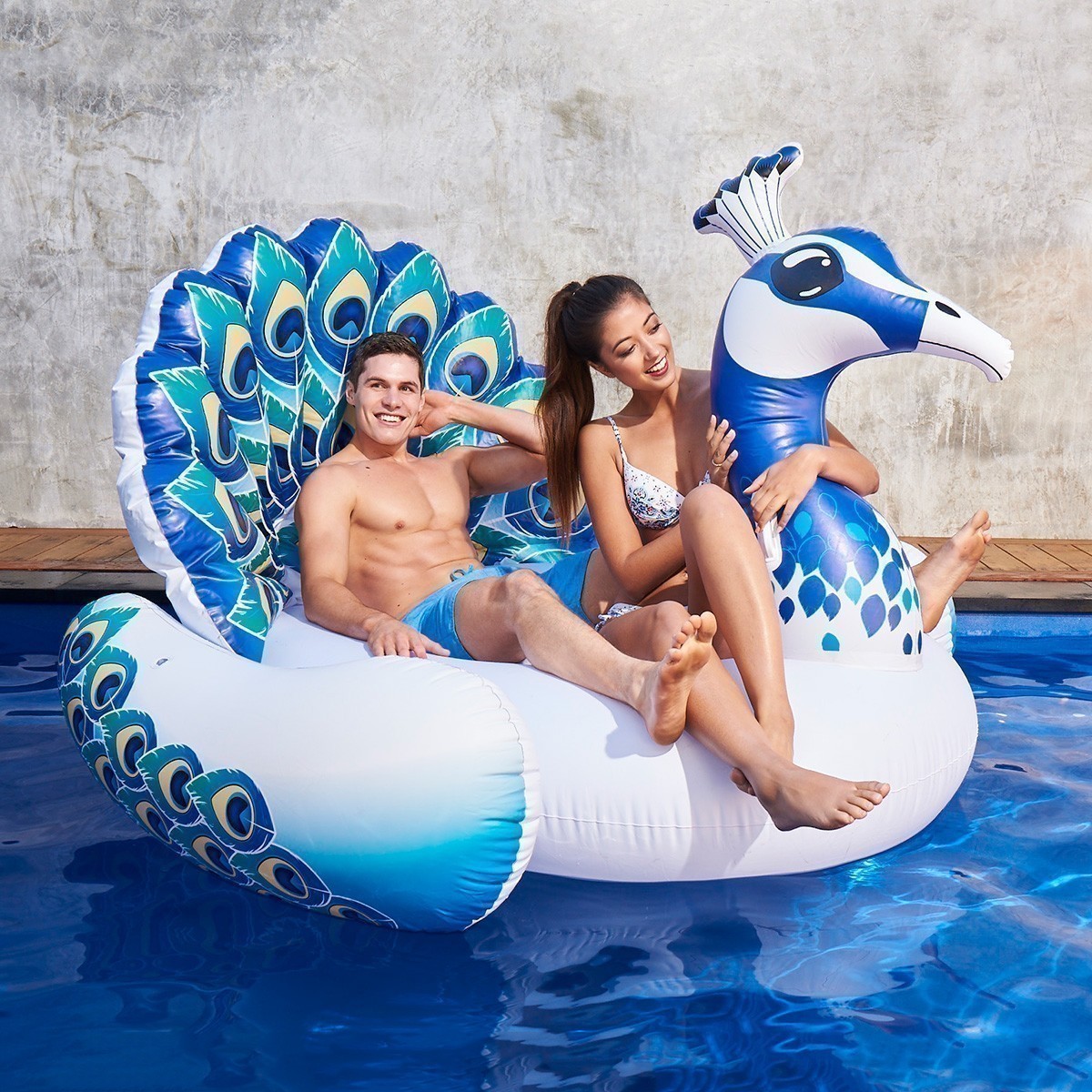 Air Time Luxe - Giant Peacock Lounger
