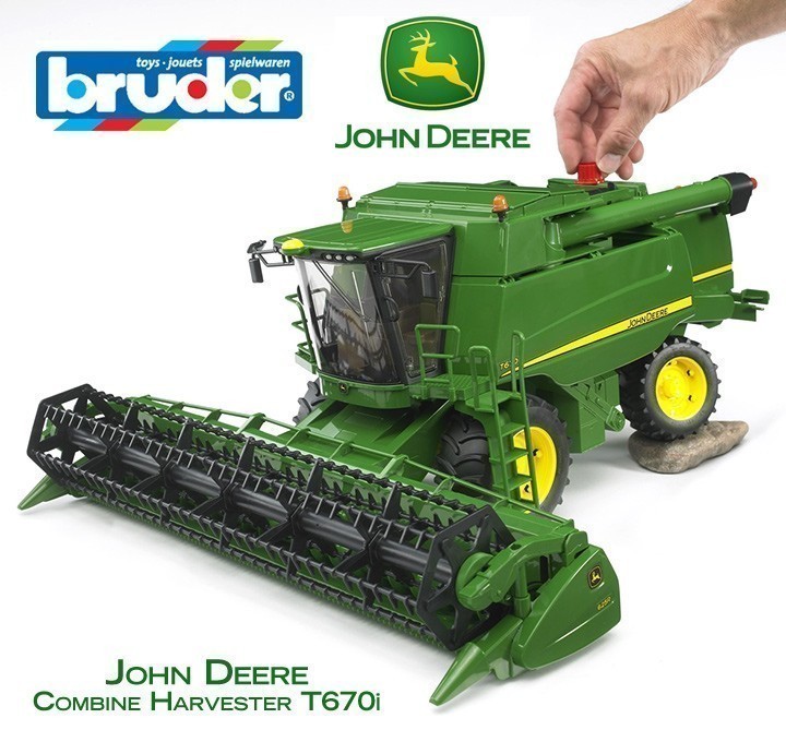 Bruder - John Deere Combine Harvester T670i