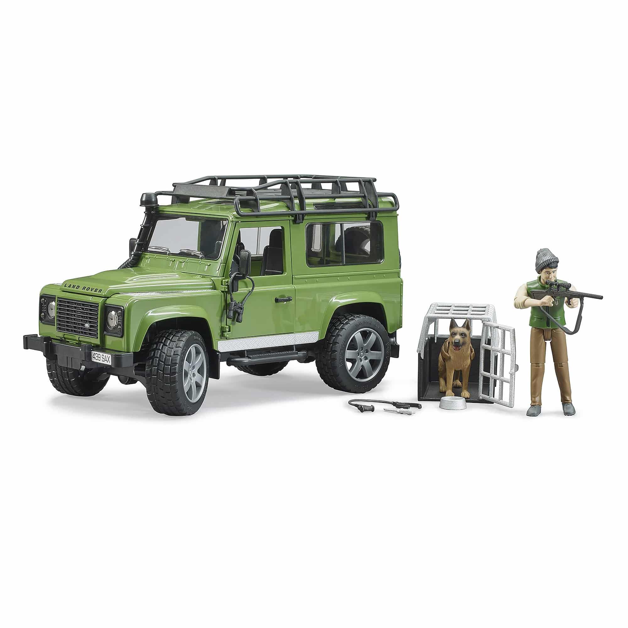 Bruder - Land Rover Defender with Forest Ranger and Dog