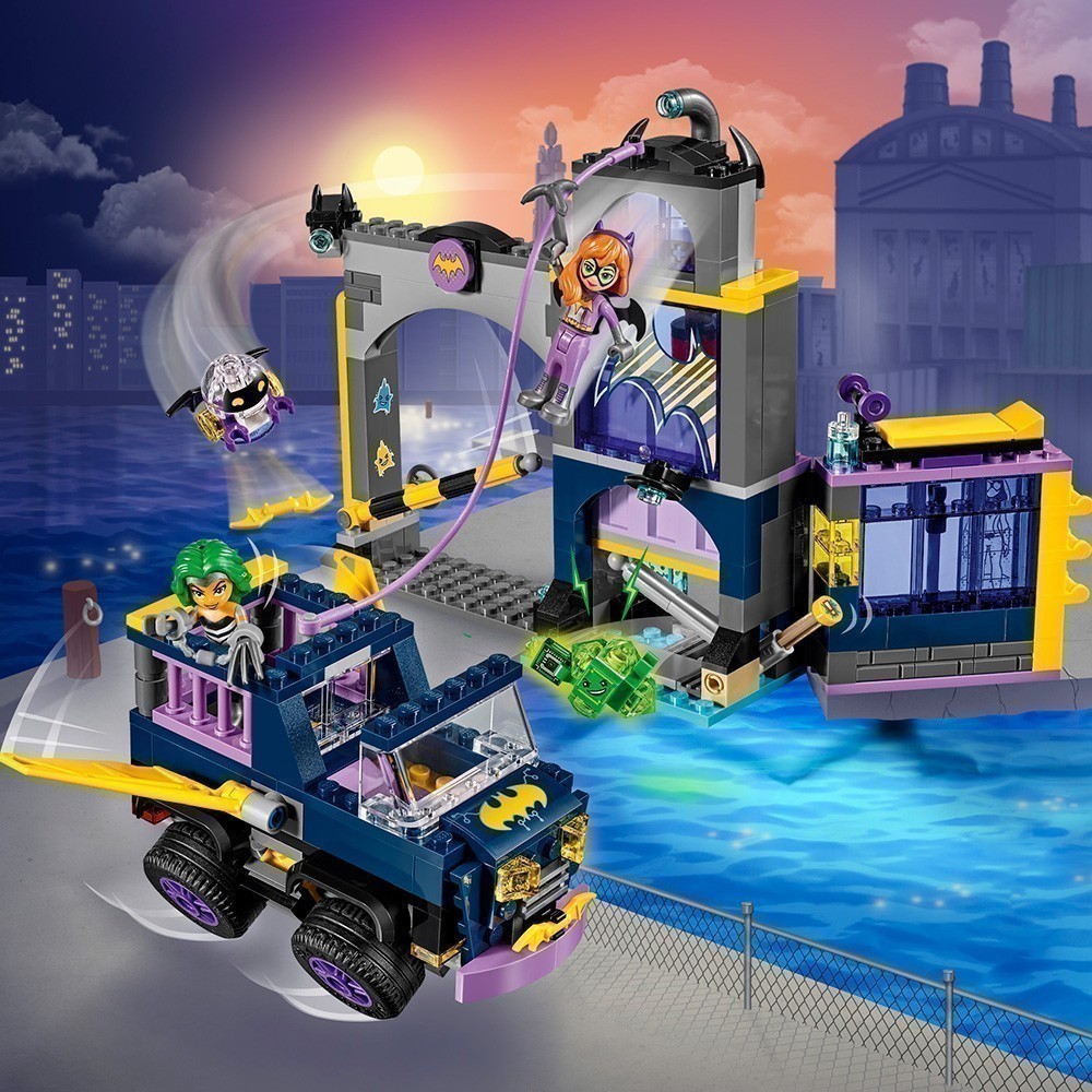 LEGO - DC Super Hero Girls - 41237 Batgirl Secret Bunker