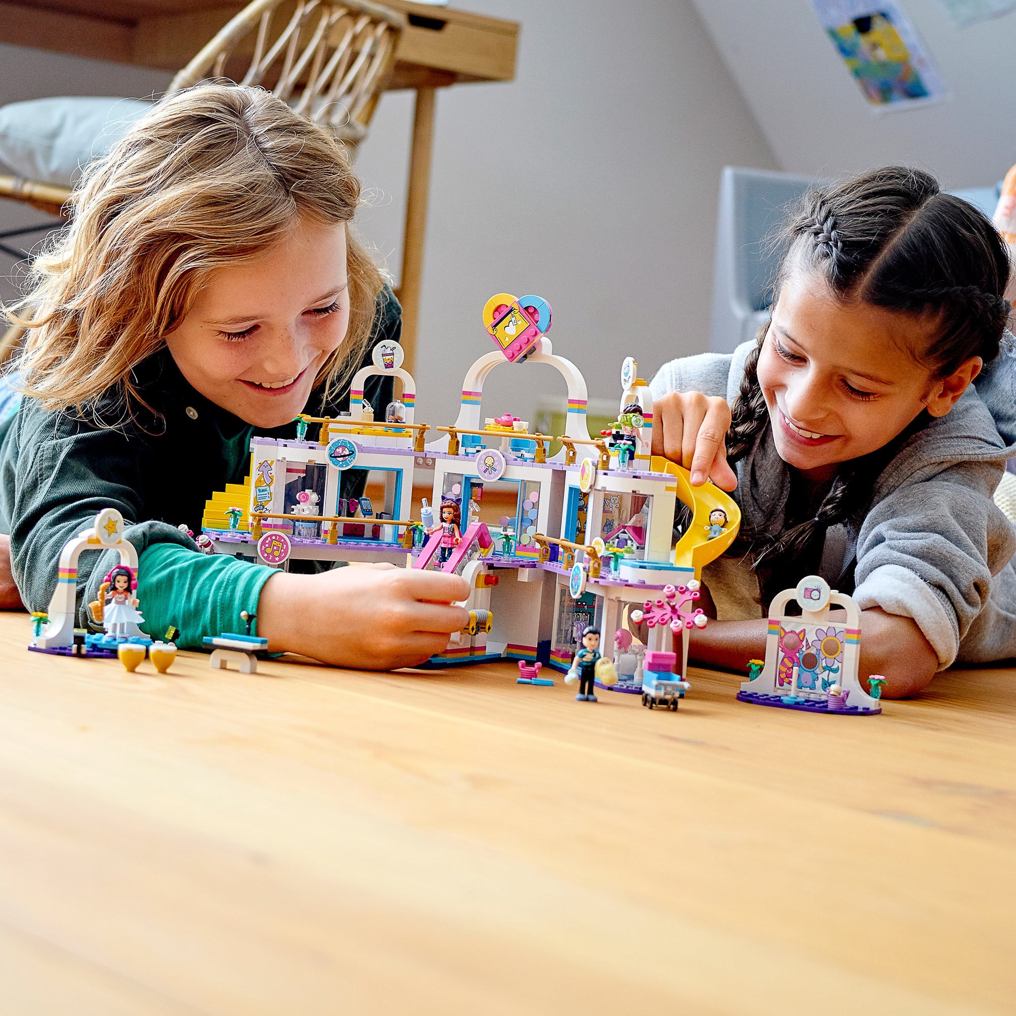 LEGO Friends 41450 - Heartlake City Shopping Mall