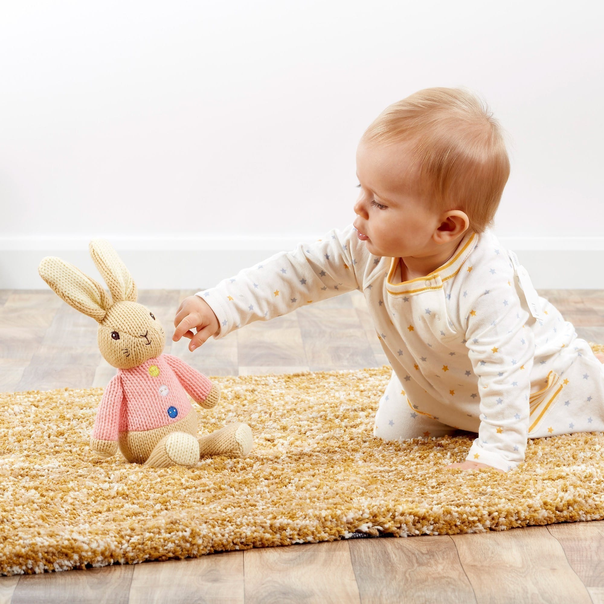Peter Rabbit - Flopsy Made With Love Knitted Plush
