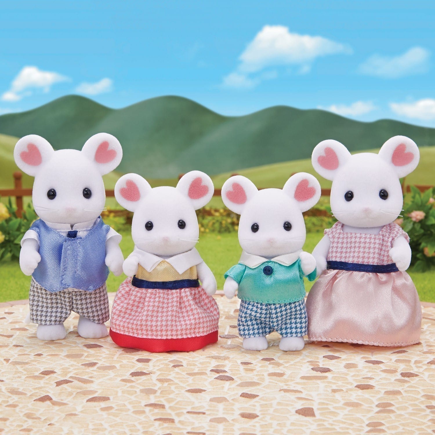 Sylvanian Families - Marshmallow Mouse Family SF5308