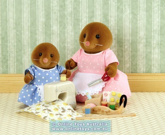 Sylvanian Families - Sewing with Mother SF4488