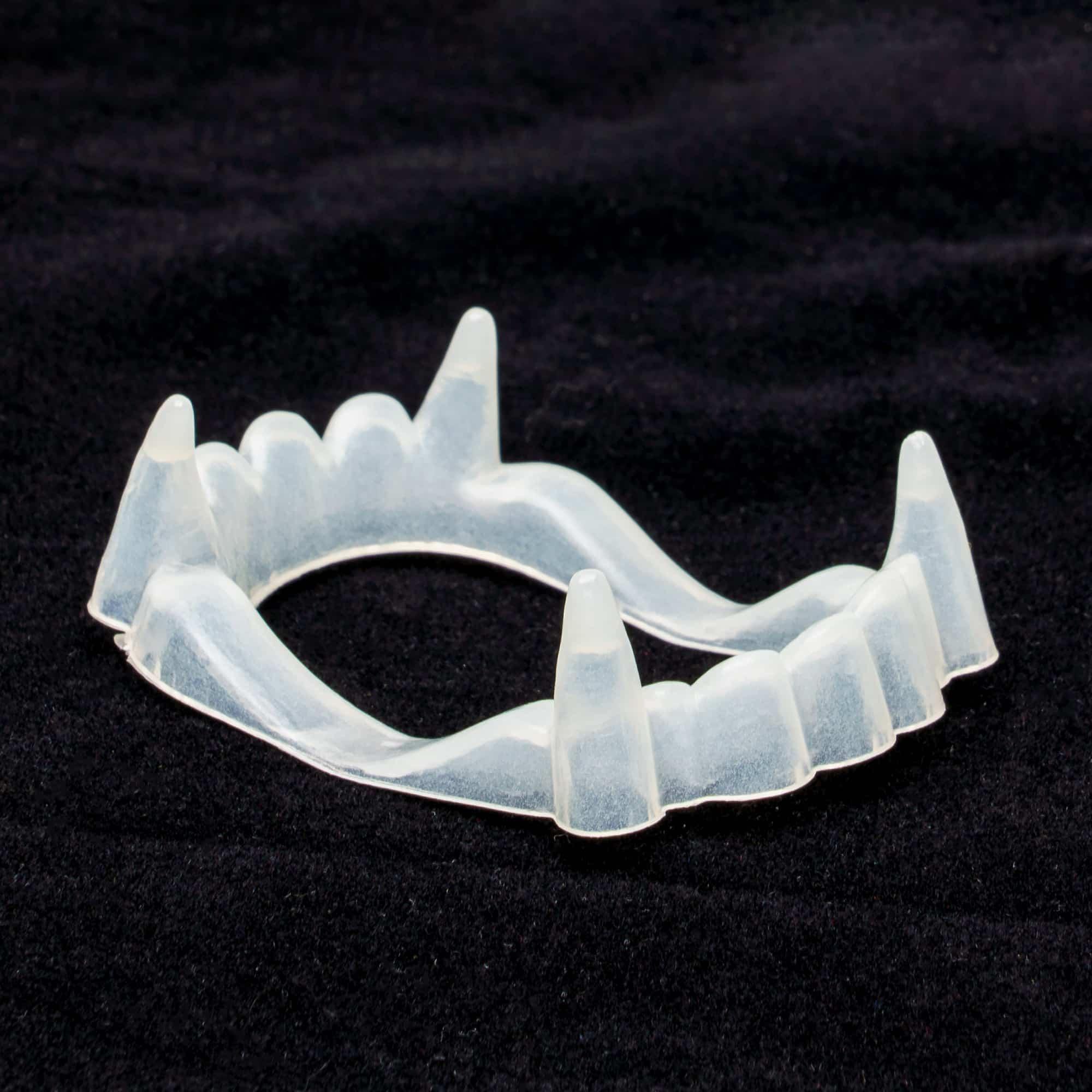 Weirdo's Glow-in-the-Dark Vampire Teeth