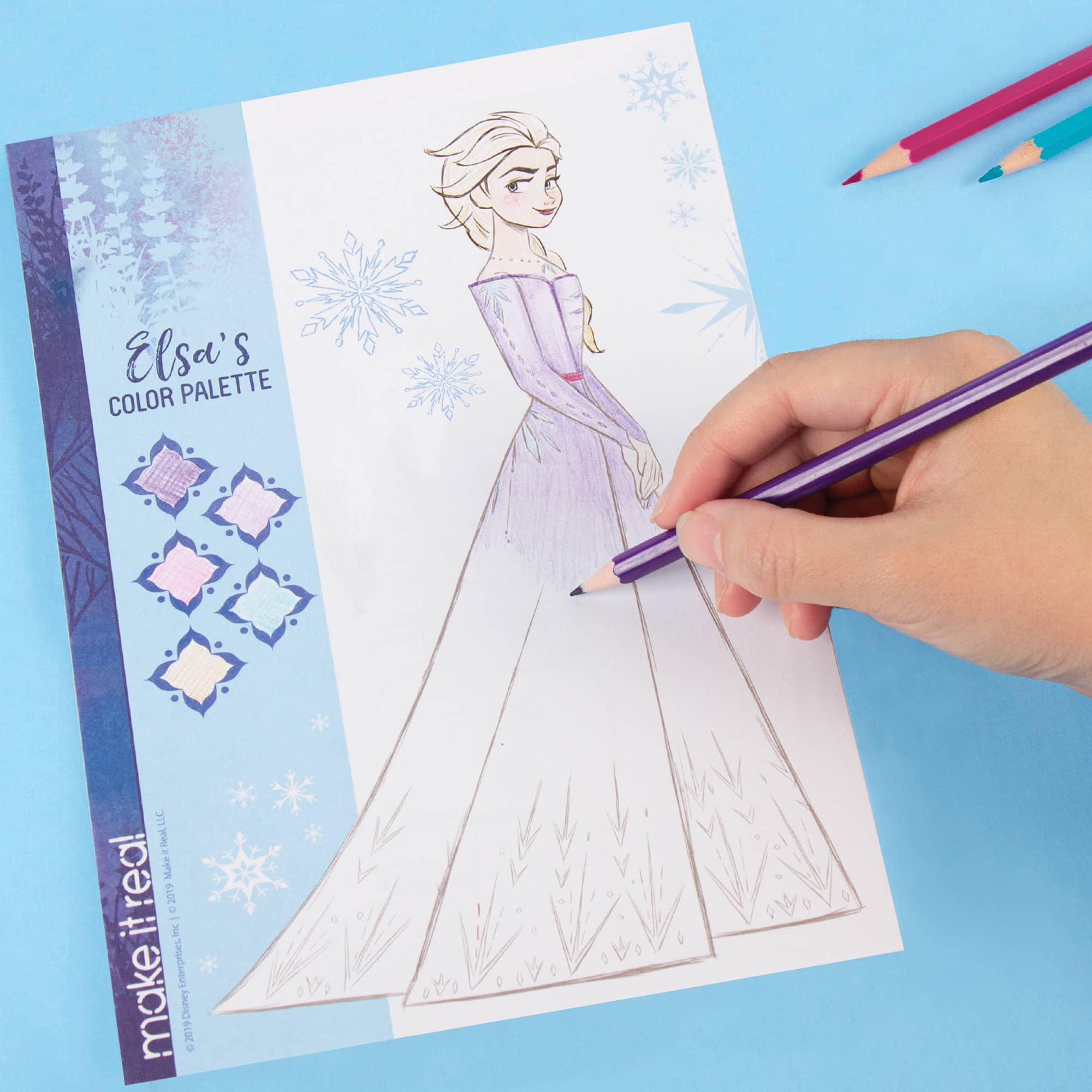 Make It Real - Disney Frozen 2 Fashion Design Tracing Light Table