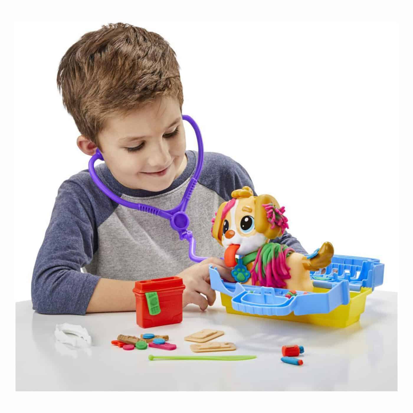 Play-Doh---Care-'n-Carry-Vet-Playset-3