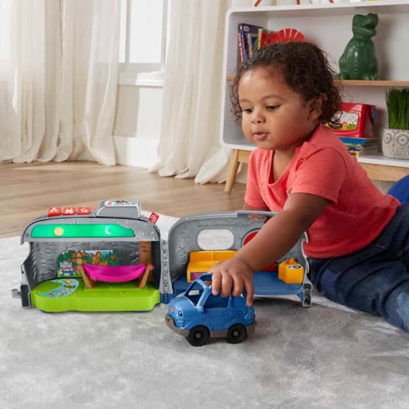Fisher-price--little-people-light-up-learning-camper2