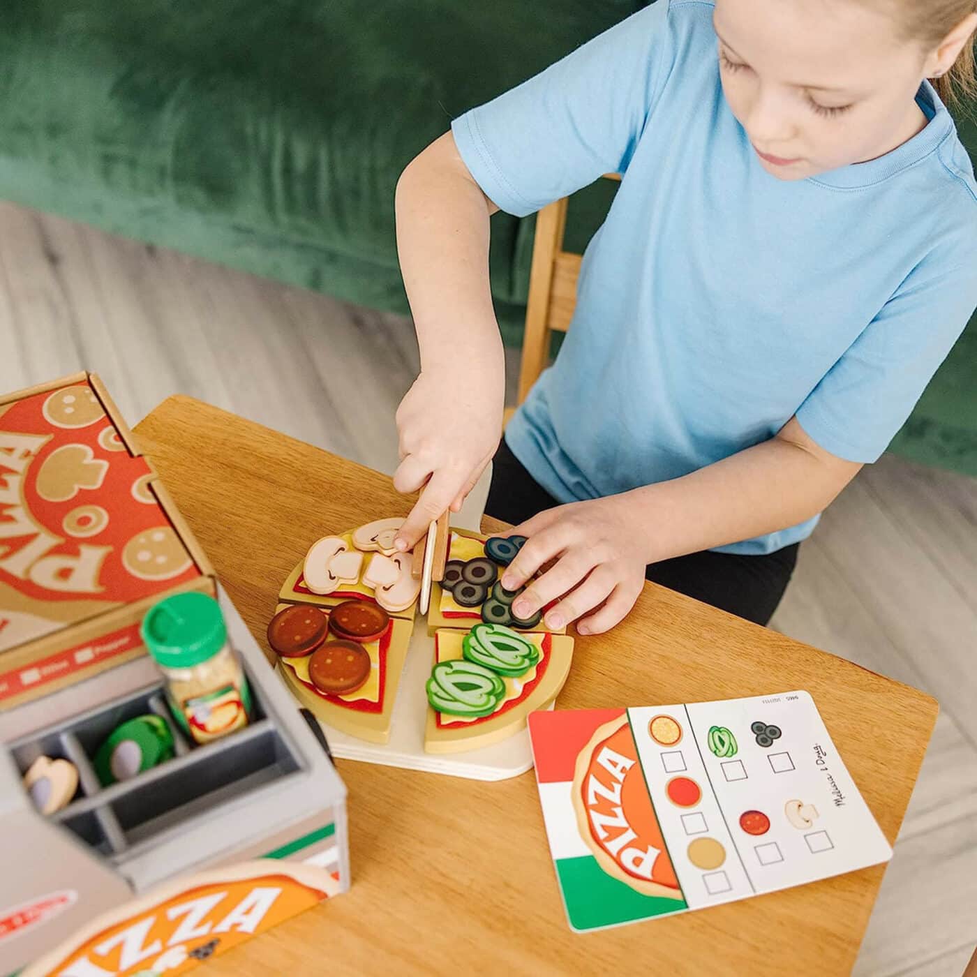 Melissa and Doug - Wooden Pizza Counter1