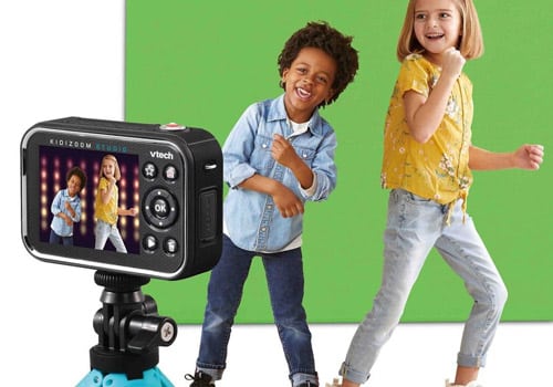 kids taking a video on their Kidizoom camera