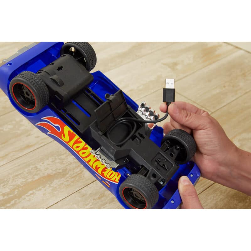 Hot Wheels - 1:16 Scale RC Rodger Dodger Toy Car-5