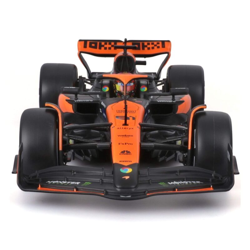 Bburago -1:24 F1 McLaren #81 Piastri 2024 Model Kit from front