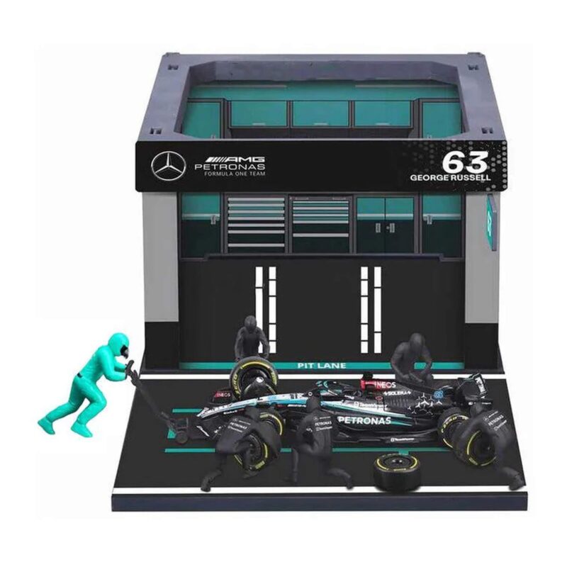 Bburago 1:43 Mercedes pit pass garage front