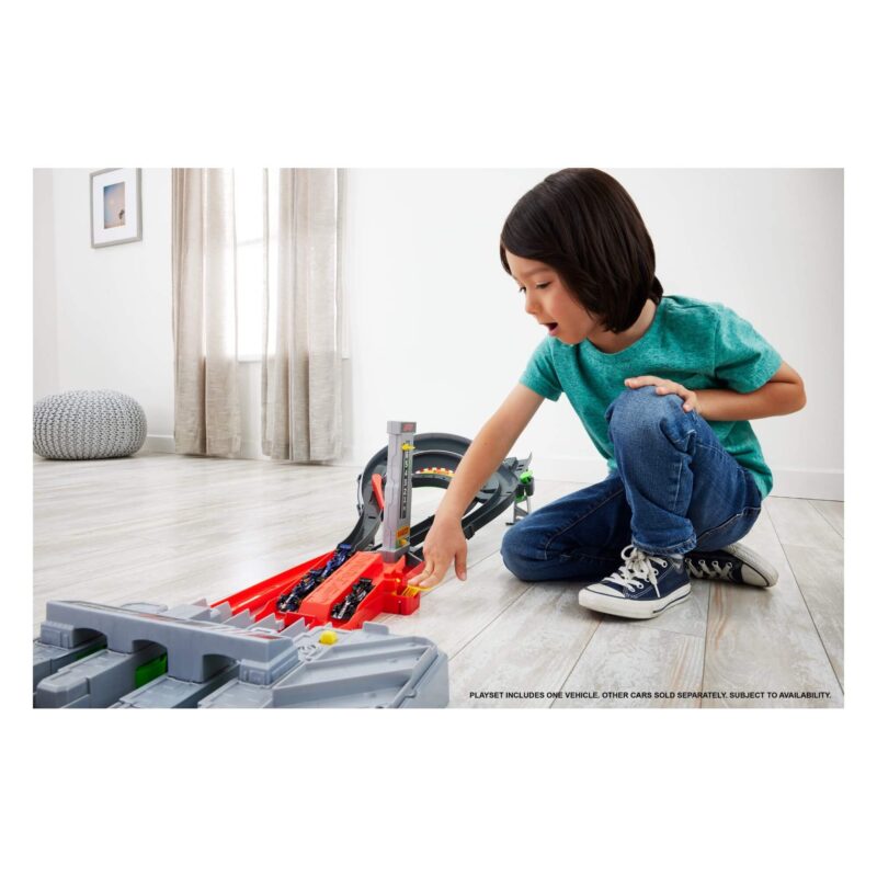 Formula 1 team cars included in Hot Wheels Grand Prix Circuit set