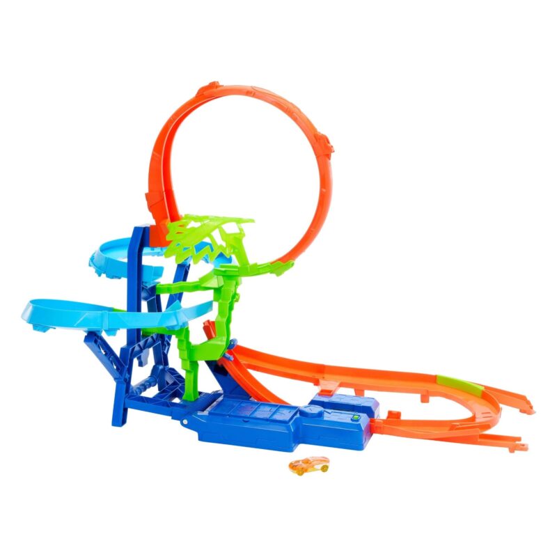 Full Mid-Air Crash Playset assembled with loop and ramp